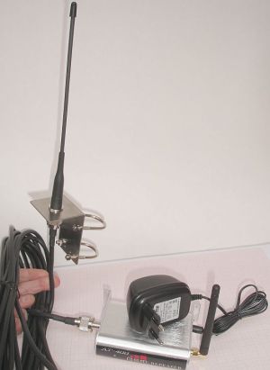 Amplificator/repetor de semnal, retea GSM, pentru aprox. 80 mp