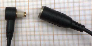 Adaptor de antena, pe cablu, pentru aparatele marca Sony: J70