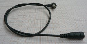 Adaptor de antena, pe cablu, pentru aparatele marca SonyEricsson pentru modelele:D750i, F500, K500, K508i, K510i, K600, K608i, K700, K700i, K750i, K790, W700i, W800i, W810i, W900, W950i, M600t, P800, P910, P990i, P990i, R620, R380, R520, S600i, T630, V800