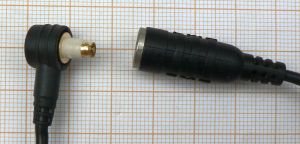 Adaptor de antena, pe cablu, pentru aparatele marca SonyEricsson pentru modelele:D750i, F500, K500, K508i, K510i, K600, K608i, K700, K700i, K750i, K790, W700i, W800i, W810i, W900, W950i, M600t, P800, P910, P990i, P990i, R620, R380, R520, S600i, T630, V800