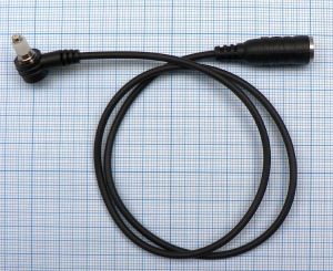 Adaptor de antena, pe cablu, pentru aparatele marca SonyEricsson: K800i
