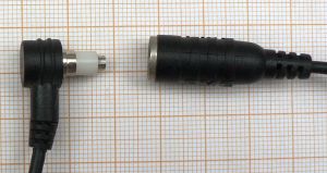 Adaptor de antena, pe cablu, pentru aparatele marca SonyEricsson: T610