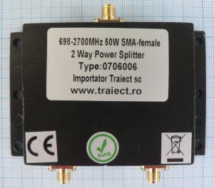 Distribuitor - sumator bidirectional pentru date  si voce in banda de 0, 7-2, 7 Ghz