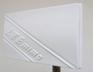 Antena panou pentru amplificare a semnalului GSM/DCS/3G, 14dBi (model standard, castig mai mare pe benzi joase)