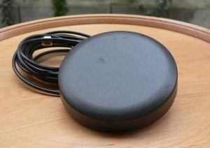 Antena pentru amplificare semnal de telefonie mobila GSM, 2dBi (forma rotunda, fixare cu filet)