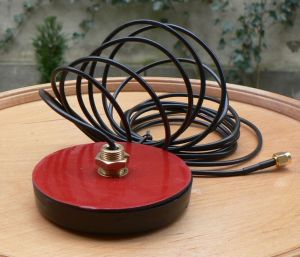 Antena pentru amplificare semnal de telefonie mobila GSM, 2dBi (forma rotunda, fixare cu filet)