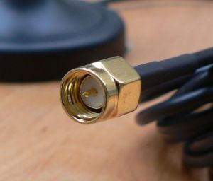 Antena auto magnetica, pentru amplificarea semnalului GSM, 3G,4G, 7 dbi, 3.5m cablu RG174, SMA tata