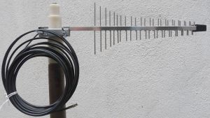 Antena pentru amplificare semnal, directionala, GSM/DCS/3G 850-960/1710-1880/1920-2170 MHz, cistig:10-12 dB