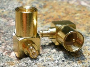 Adaptor/reductie FME tata - MCX tata 90 grade