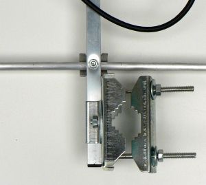 Antena pentru comunicatii Yagi 4 elemente,banda 2m (138-174MHz) , polarizare verticala,