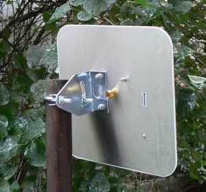 Antena pentru amplificare de semnal UMTS/3G,1900-2100Mhz , castig 17dBi
