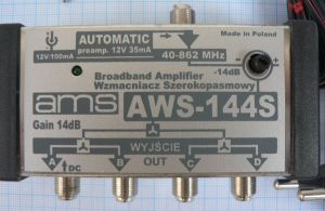 Amplificator de semnal TV CATV 1*IN-4*OUT, in banda TV 47-862, castig 14dbi