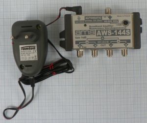 Amplificator de semnal TV CATV 1*IN-4*OUT, in banda TV 47-862, castig 14dbi